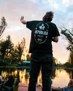 Playera - República - Color Negro